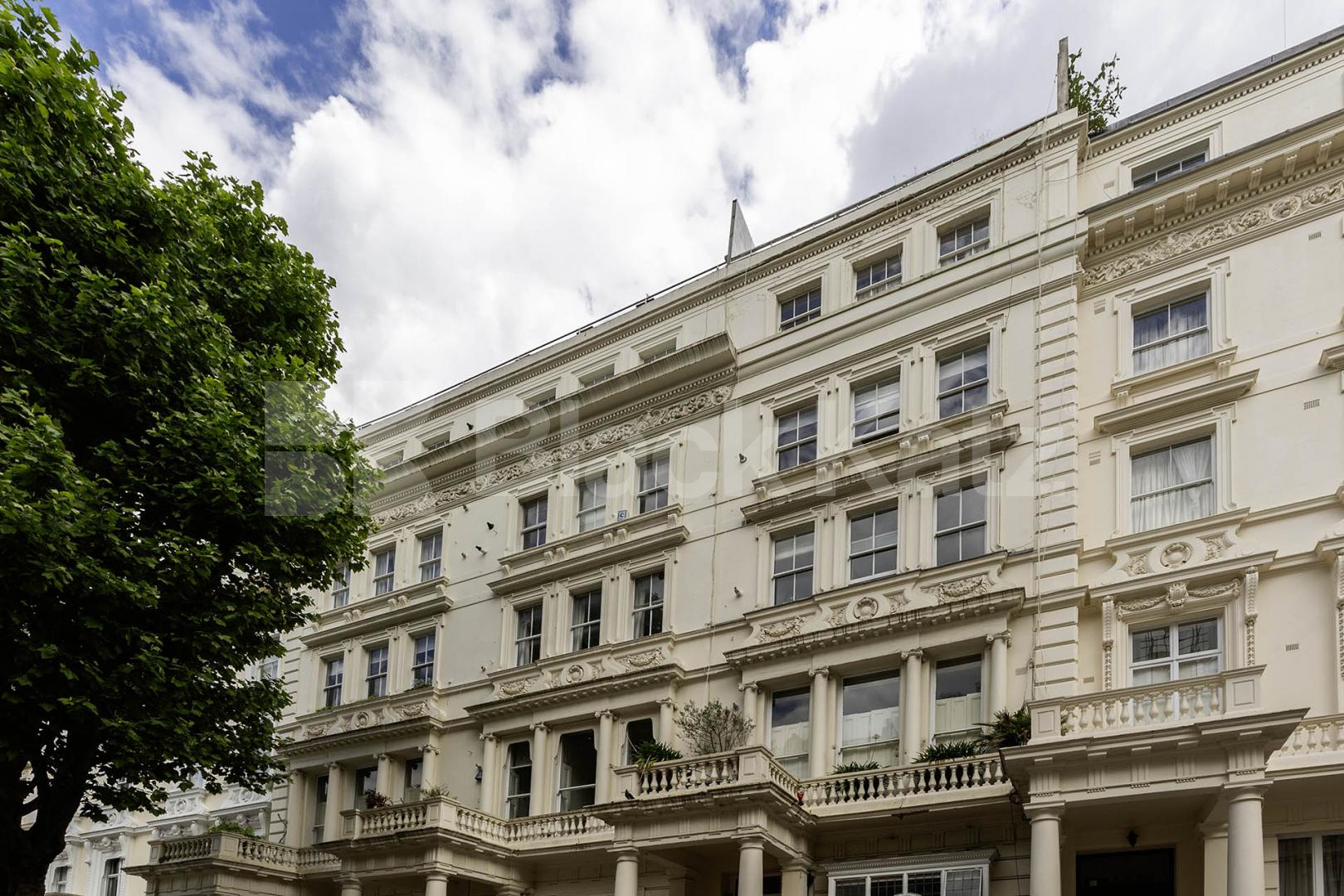 Stunning studio with a mezzanine level sleeping area mins to tube and hyde park Inverness Street, Hyde Park / Bayswater